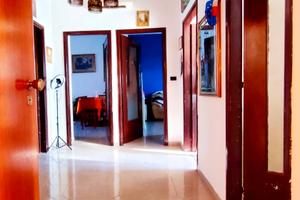 Appartamento con ascensore privato tavernetta box