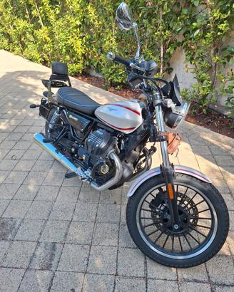 Moto Guzzi V9