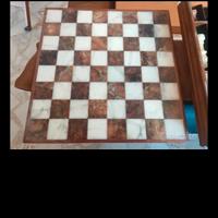 scacchiera marmo dal negro