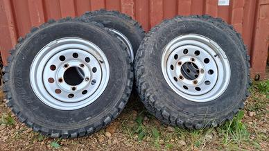 Ruote complete 235/70 R16 - per Land Rover