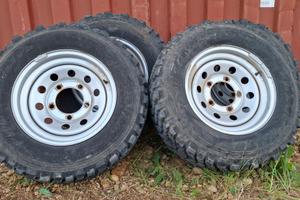 Ruote complete 235/70 R16 - per Land Rover