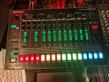 Roland TR 8 Drum Machine 