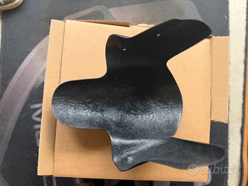 Parafango ohvale 190 nero opaco usato