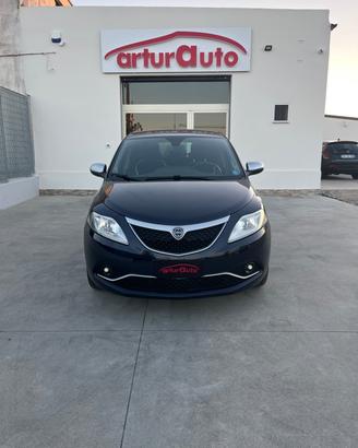 Lancia Ypsilon 1.2 69 CV 5 porte Mya