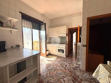 2 LOCALI A ROMA