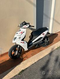 MALAGUTU F12R LC 2010