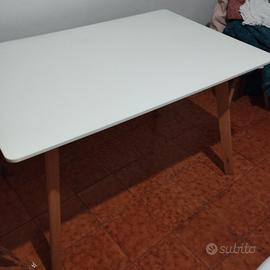 tavolo 4/6 posti