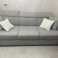 Divano con cassettone