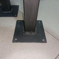 Gambe in ferro per tavolo