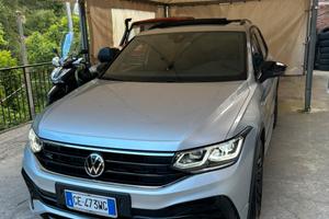 Tiguan r-line 4 motion 200c