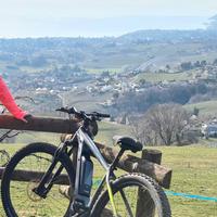 Bicicletta elettrica CUBE