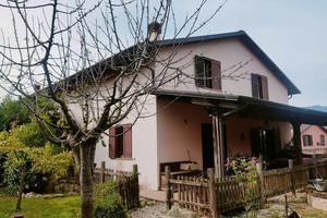 Villa bifamiliare- Parco residenziale Il Quiri