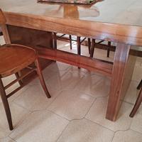 tavolo con sedie