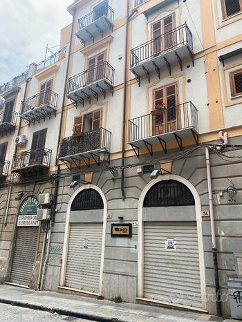 Locale commerciale -Centro storico /Monte di Pietà