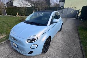 Fiat 500e cabrio La Prima