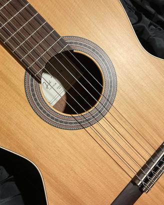 Chitarra classica José Torres + custodia + plettri