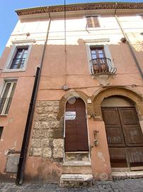 3 LOCALI A CIVITA CASTELLANA