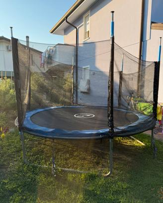 Trampolino salta salta
