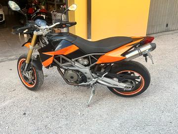 Aprilia dorsoduro 750