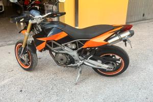 Aprilia dorsoduro 750