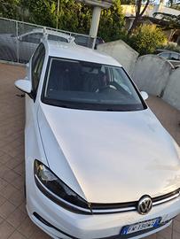 Volkswagen Golf VII