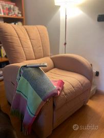 Poltrona Alzapersona Reclinabile Elettrica Tessuto