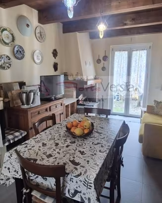 Villa di 125 m² con più di 5 locali e box auto a M