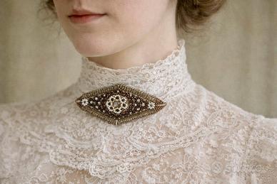 Spilla antica primi 900 microperle seed beads