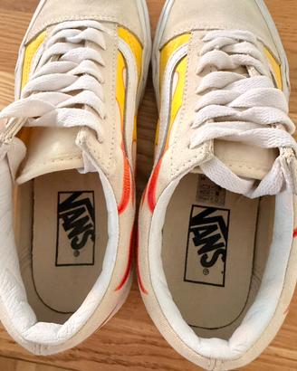 Vans con fiamme