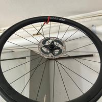 Ruota  dt swiss carbonio