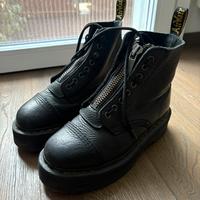 stivaletto dr martens  modello Sinclair