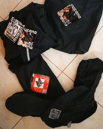 Tuta anti pioggia moto
