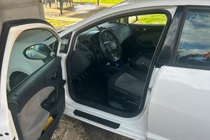 SEAT IBIZA GPL