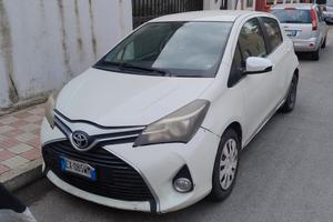 Toyota Yaris 3 serie 1.0 5P Lounge benzina