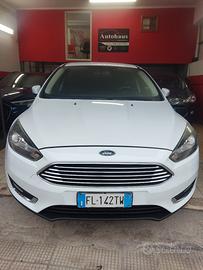 Ford focus 1.6    120