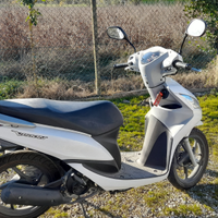 Vendo scooter honda vision 50
