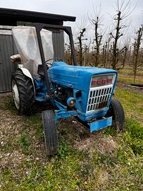 Trattore Ford
