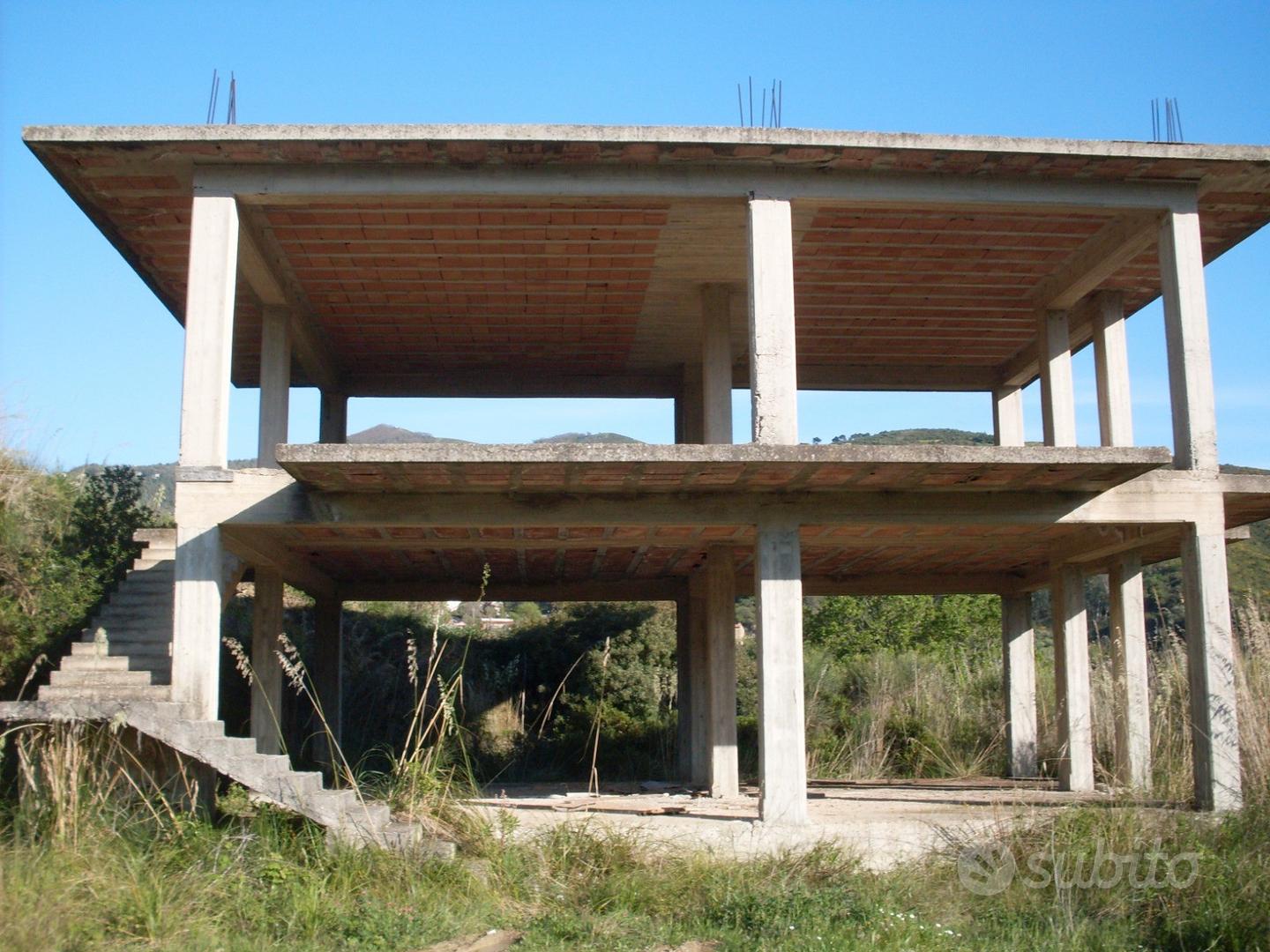 Terreno con rustico da completare a Perdifumo - Vista 3