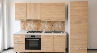 Cucina di seconda mano + forno nuovo