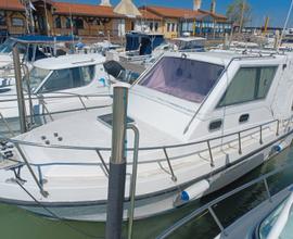 Barca 7,5 m modello Cabin Mercruiser 5.7L