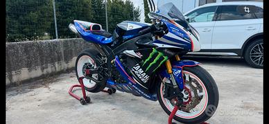 yamaha R1 2004