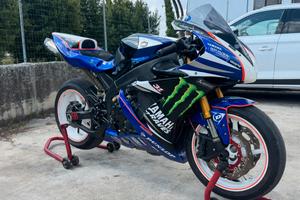 yamaha R1 2004