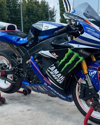 yamaha R1 2004