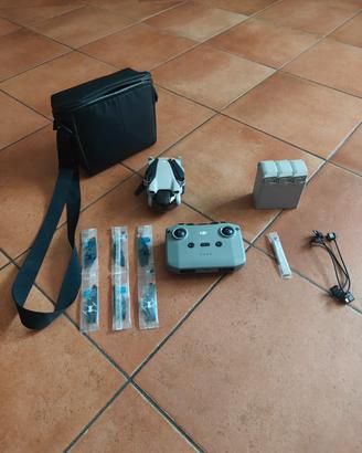 DJI MINI 3 + 3 batterie + borsa originale DJI