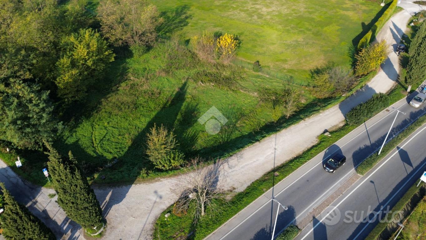 TERRENO A DESENZANO DEL GARDA - Vista 2