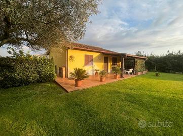 VILLA SINGOLA A APRILIA