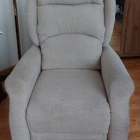 Poltrona alzapersona