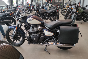 Royal Enfield SuperMeteor 650 celestial blue