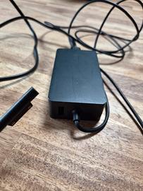 alimentatore per Microsoft surface
