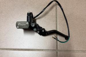 pompa freno sinistra